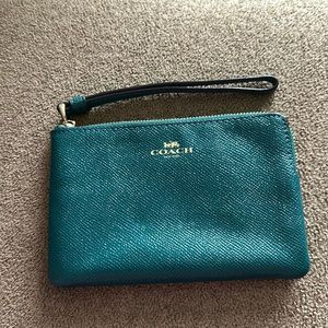Coach small corner zip wristlet .